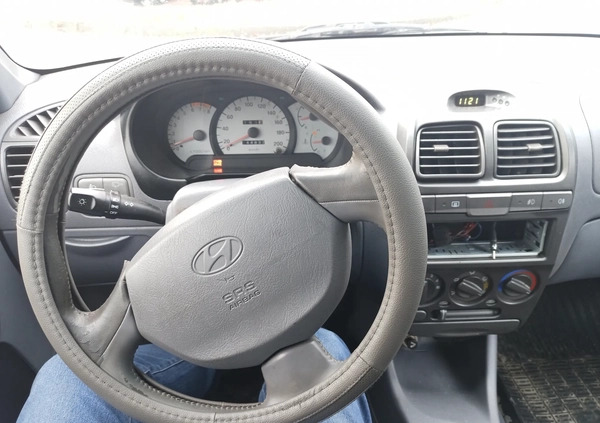 Hyundai Accent cena 2300 przebieg: 145000, rok produkcji 2002 z Libiąż małe 191